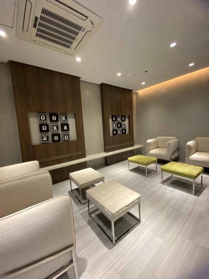 Uptown Parksuites Taguig Exterior photo
